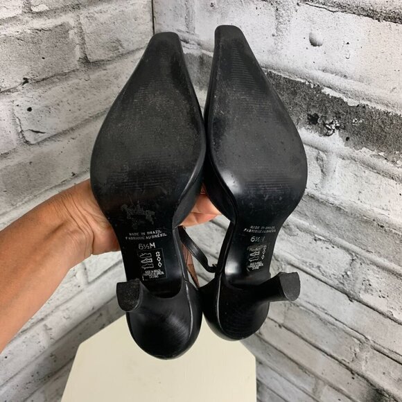 Two Lips Vintage Black Leather Pointy Toe Ankle Strap Pump - Picture 7 of 9